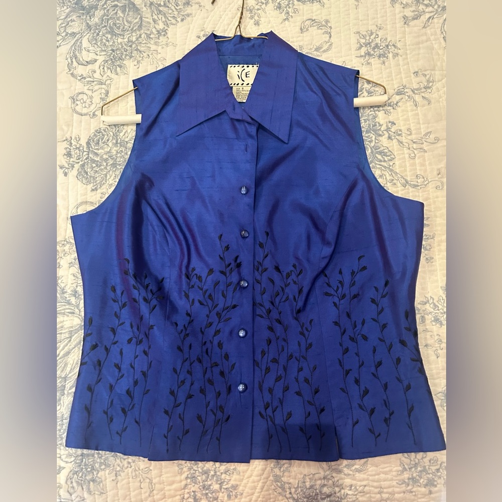 ICE Silk Royal Blue Embroidered Blouse - size 8 - like new!